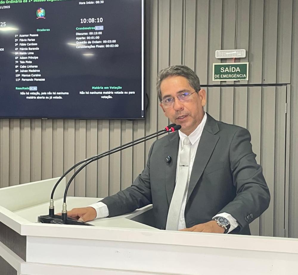 Vereador Julvan Medeiros denuncia o descarte irregular de lixo em Parintins