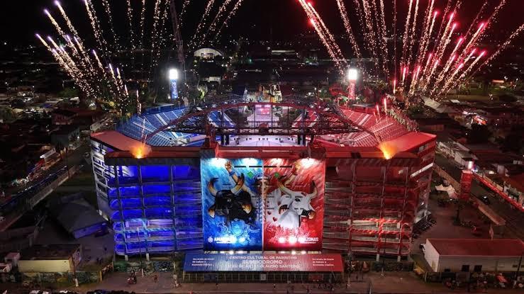 Caprichoso e Garantido são autorizados a retomar venda de ingressos para o Festival de Parintins 2026