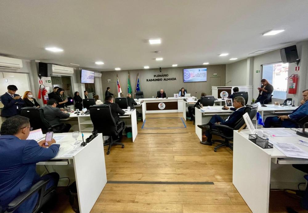 Confira quem são os vereadores com maior presença nas sessões da Câmara de Parintins em 2025