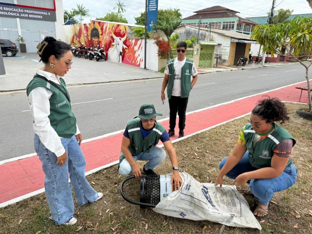 Lixeiras públicas sofrem atos de vandalismo em Parintins
