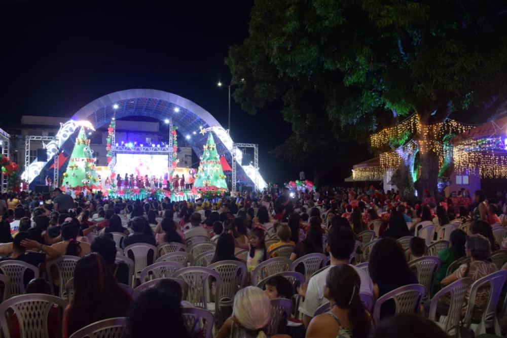 Espetáculo natalino encerra atividades sociais e emociona público em Parintins