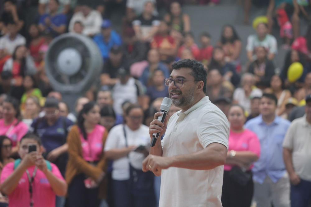 Wilson Lima anuncia mutirão de cirurgias de catarata em Parintins e amplia ações na saúde