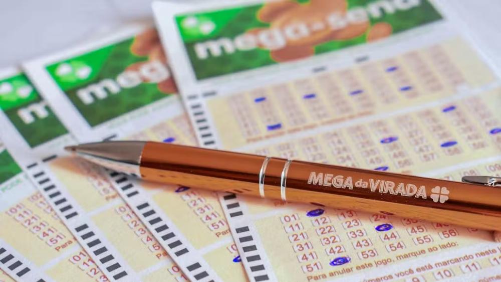 Mega da Virada 2025 paga prêmio recorde de R$ 1,09 bilhão; confira as dezenas sorteadas