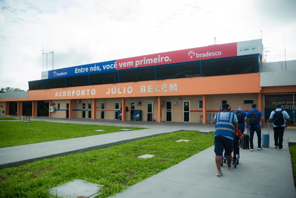 Aeroporto de Parintins passa por manutenção para receber Carnailha e Festival