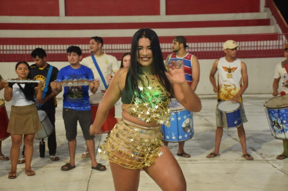 Império do Palmares leva Presidente Figueiredo à avenida no Carnailha 2026