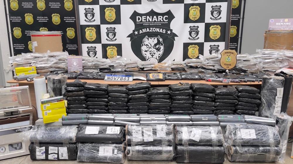 PC-AM apreende 211 kg de drogas avaliadas em R$ 6,1 milhões e prende quatro suspeitos em Manaus