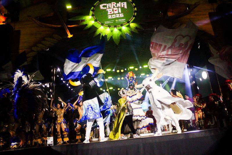 Em Manaus, Carnaboi arrasta multidão e abre contagem regressiva para o Festival de Parintins