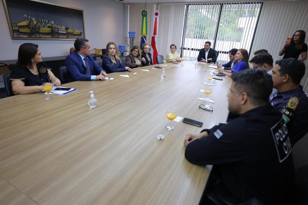 Wilson Lima articula reforço na proteção animal e anuncia reestruturação da Dema