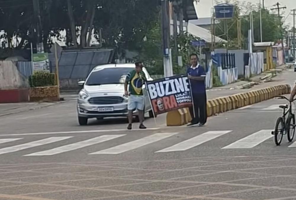 ASSISTA: Manifestação contra Lula e ministros do STF reúne apenas dois bolsonaristas em Parintins