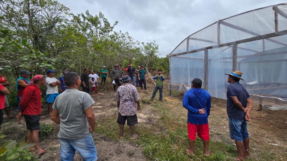 Parintins firma parceria com Coca-Cola Brasil e reforça produção de guaraná no Rio Uaicurapá