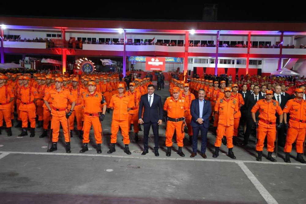 Wilson Lima forma 210 bombeiros e efetivo da corporação supera 1,5 mil militares no Amazonas