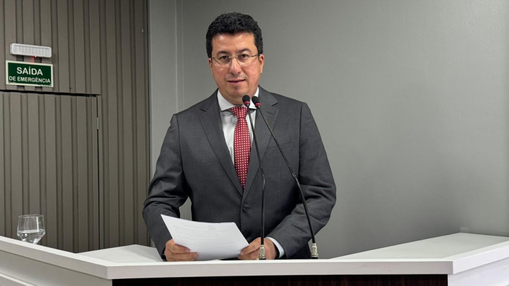 Fábio Cardoso propõe prioridade no atendimento a mulheres no climatério e menopausa em Parintins