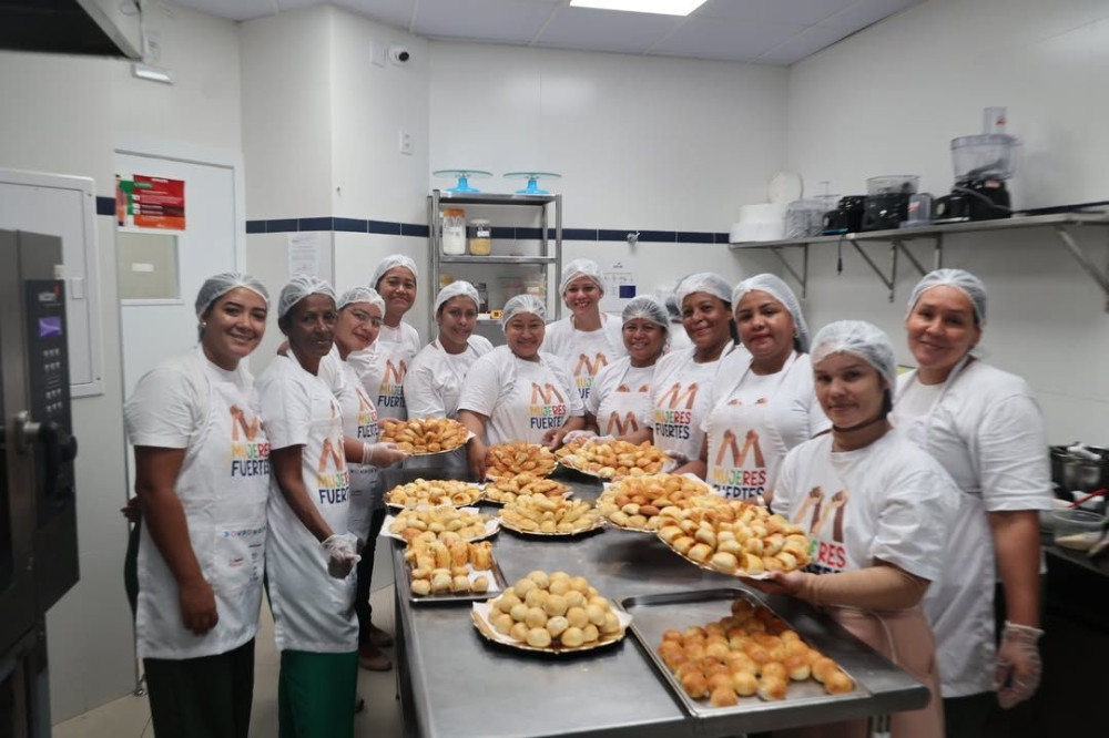 Projeto capacita mais de 640 mães refugiadas e migrantes e impulsiona empreendedorismo no Norte