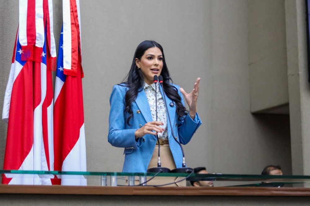 Mayra Dias reforça cobranças na educação após TCE recomendar afastamento de secretária no AM