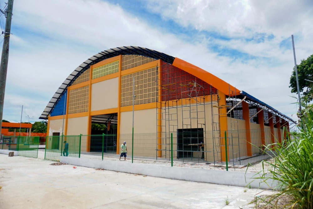 Ginásio da Vila Amazônia chega a 96% e entra na fase final para entrega em Parintins