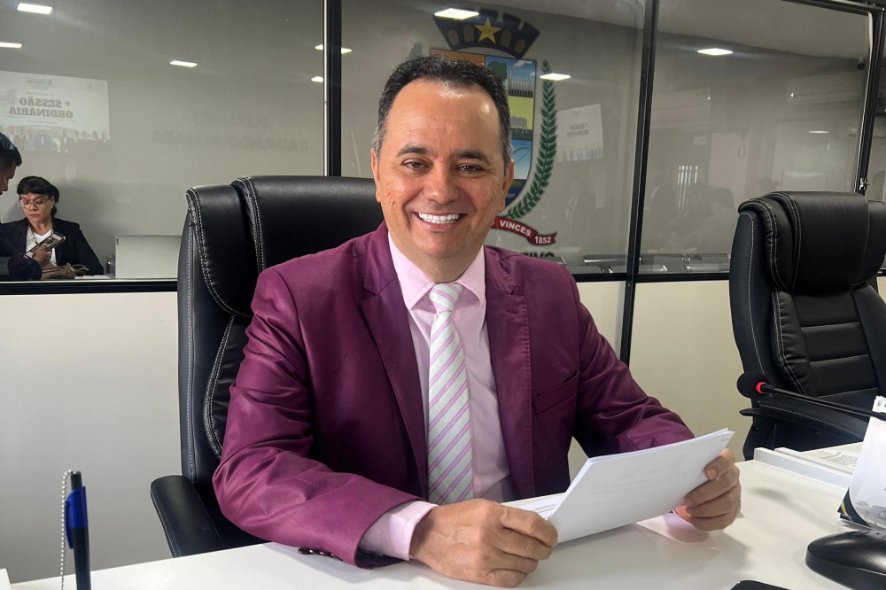 Sem renunciar ao mandato de vereador, Flávio Farias anuncia candidatura à presidência do Garantido