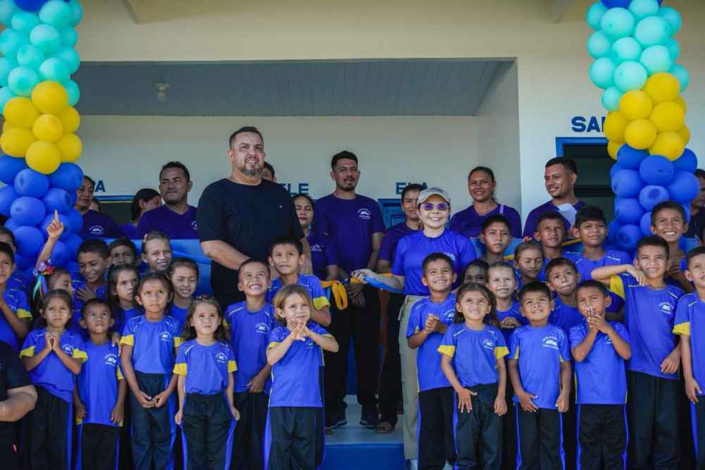 Escola revitalizada é entregue na zona rural de Nhamundá e amplia estrutura para alunos