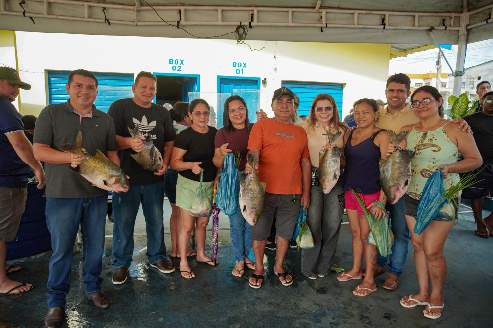 Prefeitura de Nhamundá distribui mais de 3 toneladas de pescado na Semana Santa