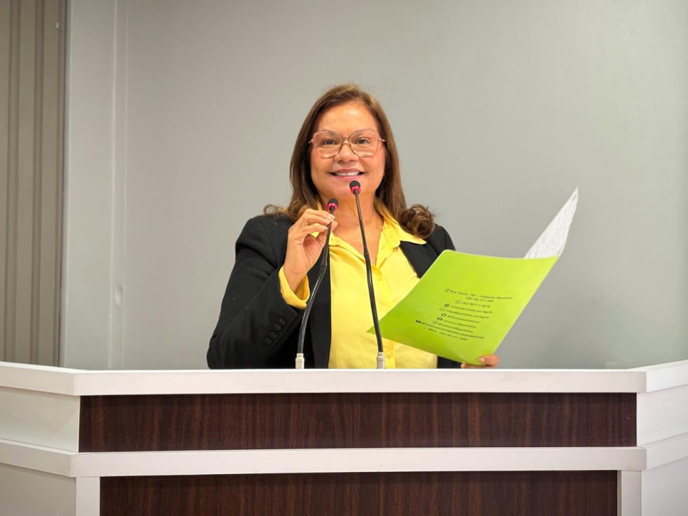 Márcia Baranda propõe reforço escolar para alunos da rede municipal em Parintins