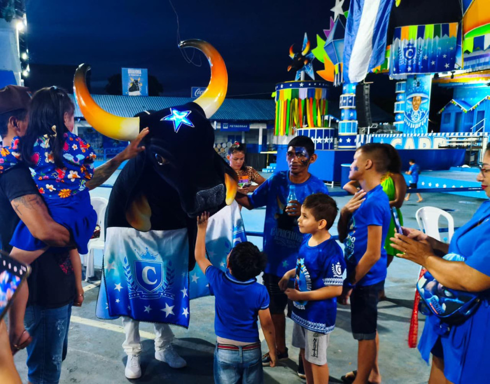 Caprichoso promove tarde inclusiva para crianças com autismo no Curral Zeca Xibelão