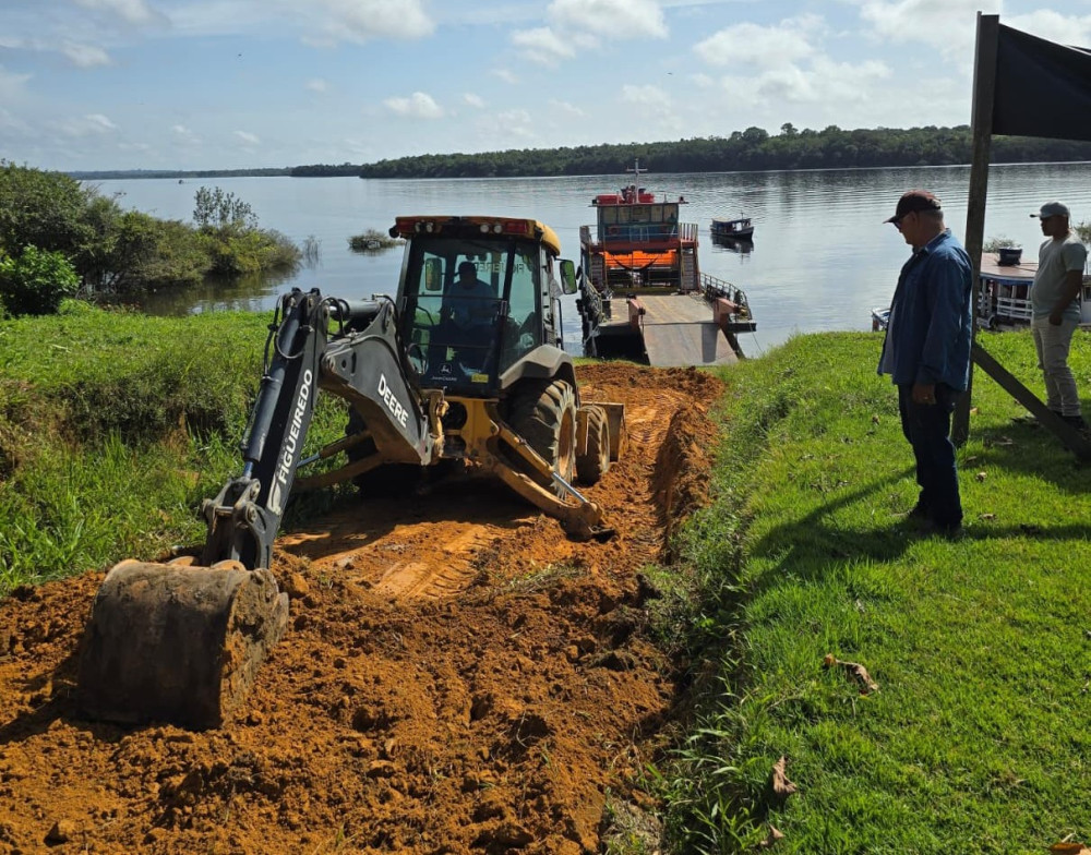 Prefeitura inicia obra de porto na comunidade do Uaicurapá, em Parintins