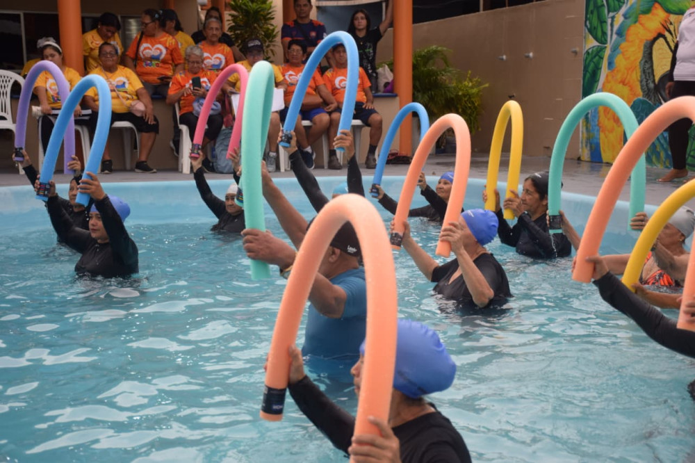 Prefeitura lança hidroginástica para idosos e amplia ações de saúde em Parintins