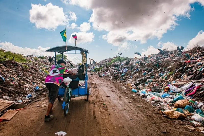 Vereadora Márcia Baranda cobra aterro sanitário e aponta risco ambiental em Parintins
