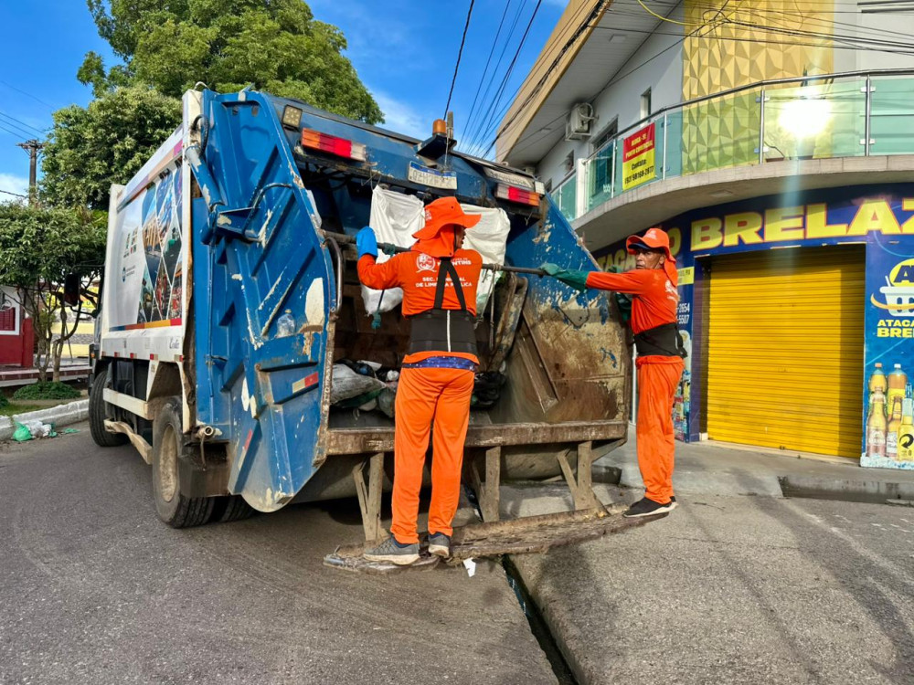 Parintins intensifica limpeza diária e cobra colaboração da população
