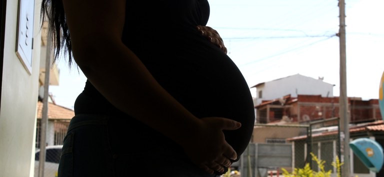 Vereadora Márcia Baranda cobra explicações sobre falta de suplemento para gestantes em Parintins